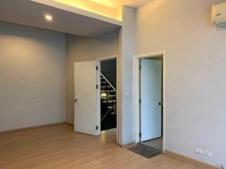 For Rent Bangkok Town House Siamese Blossom@ Fashion Ramindra 64 Khan Na Yao