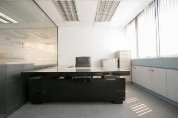 For Sale and Rent Bangkok Office in Ratchadaphisek MRT Rama 9 Huai Khwang