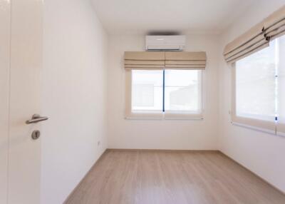 For Rent Samut Prakan Town House Indy 5 Bangna KM 7 Bangna - Trad Road Bang Phli