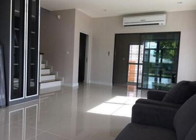 For Sale Bangkok Single House Setthasiri Pattankan Pattanakarn Suan Luang