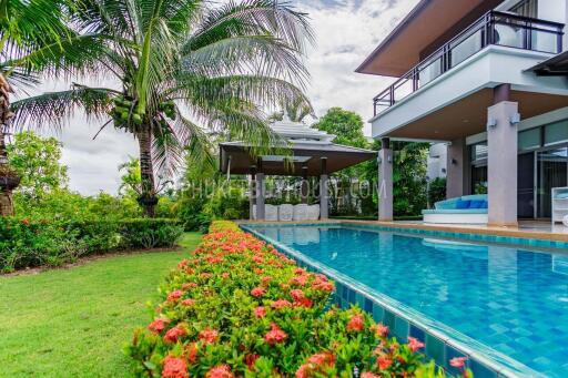 BAN5985: Luxury Villa with Lake view in Laguna area