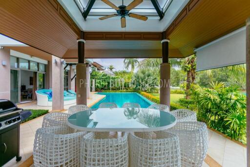 BAN5985: Luxury Villa with Lake view in Laguna area