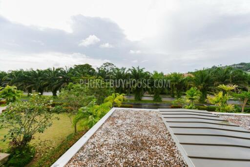 BAN5985: Luxury Villa with Lake view in Laguna area