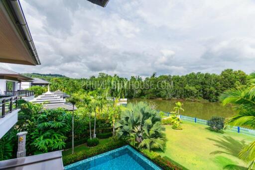 BAN5985: Luxury Villa with Lake view in Laguna area