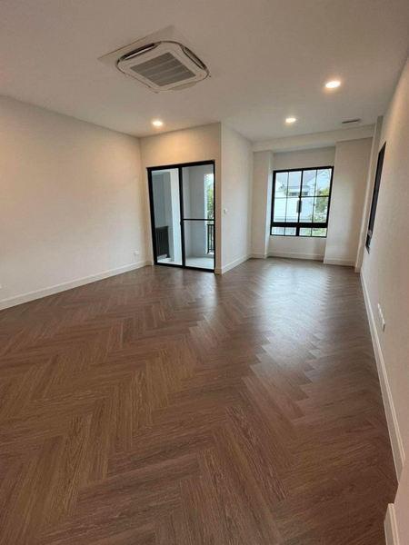 For Rent Bangkok Single House Nantawan Rama 9-Krungthep Kreetha Krungthep Kritha Saphan Sung