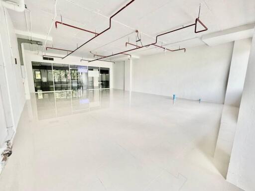 For Rent Bangkok Office Sukhumvit BTS Phra Khanong Khlong Toei