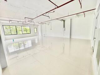 For Rent Bangkok Office Sukhumvit BTS Phra Khanong Khlong Toei