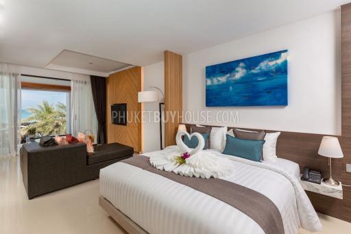 PAT5949: Beachfront Residence with direct Patong Beach access and only 50 m from Bangla Road