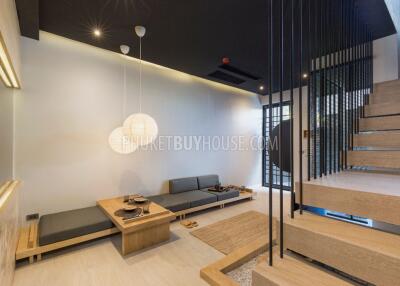 LAY5918: Deluxe Apartment with Private Pool