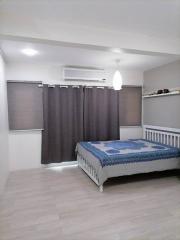 For Rent Bangkok Town House Sukhumvit BTS Ekkamai Watthana