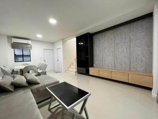 For Rent Bangkok Town House The Connect UP3 Lat Phrao Wang Thonglang