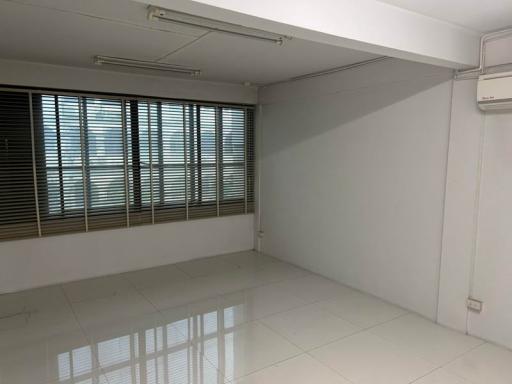 For Rent Bangkok Shophouse Charoenkrung BTS Surasak Bang Rak