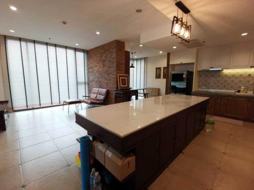 For Rent Bangkok Condo Narathiwas BTS Chong Nonsi Sathorn