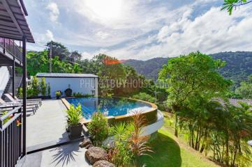 CHA5811: Luxury Eight Bedroom Villa in Chalong