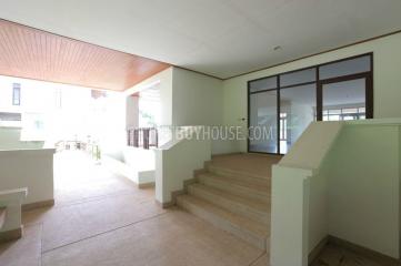 MAI5809: Magnificent Three Bedroom Apartment in Mai Khao