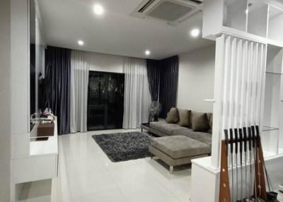 For Rent Bangkok Single House Phatthanakan Suan Luang