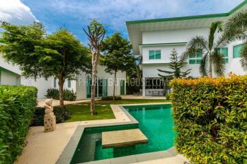 NAI5791: Modern 5-Bedroom Villa in Nai Harn