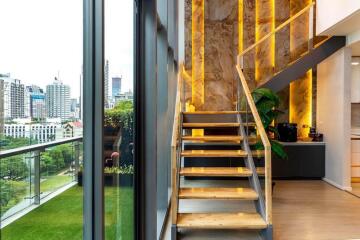 For Rent Bangkok Condo The Room Sukhumvit 21 Sukhumvit 21 BTS Asok MRT Sukhumvit Watthana