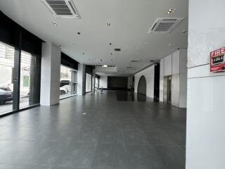 For Rent Bangkok Retail Sukhumvit BTS Thong Lo Watthana