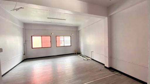 For Sale Bangkok Shophouse Sukhumvit BTS Ekkamai Watthana