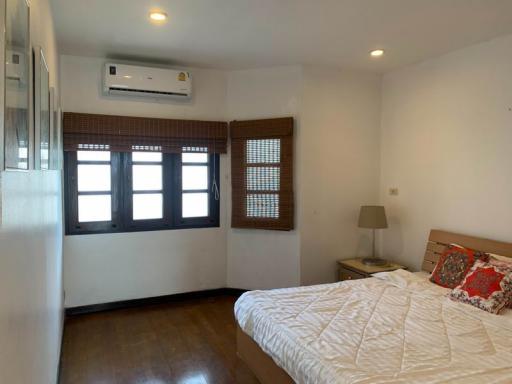 For Rent Bangkok Town House Sukhumvit BTS On Nut Phra Khanong