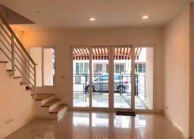 For Rent Bangkok Town House Baan Klang Muang S-Sense Rama9-Ladprao Pradit Manutham Wang Thonglang