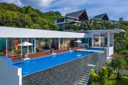 Luxurious seaview 6 bedrooms with private pool