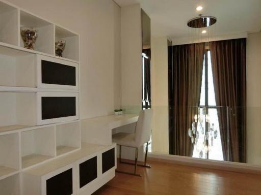 For Rent Bangkok Condo Villa Asoke New Petchaburi BTS Asok MRT Phetchaburi Ratchathewi