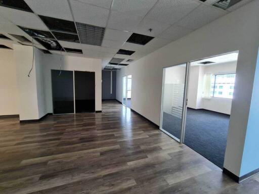 For Rent Bangkok Office Sukhumvit BTS Asok MRT Sukhumvit Watthana