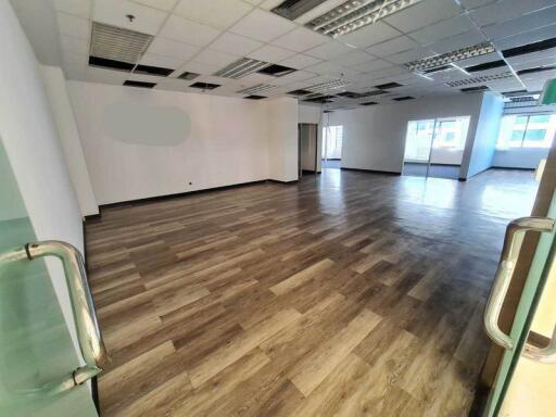 For Rent Bangkok Office Sukhumvit BTS Asok MRT Sukhumvit Watthana