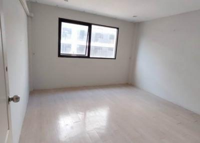 For Rent Bangkok Home Office Phahon Yothi BTS Ari Phaya Thai