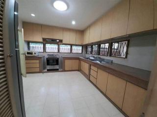 For Rent Bangkok Single House Sukhumvit BTS Phrom Phong Watthana