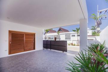 RAW5638: Three and Two Bedroom Modern villas - Rawai / Yanui beach