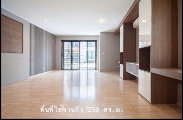 For Sale Bangkok Town House Sukhumvit 77 BTS On Nut Watthana