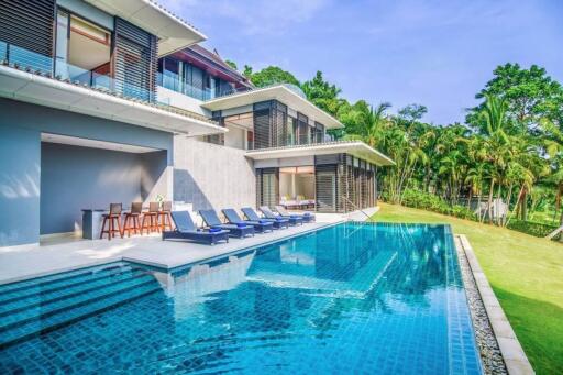 Impressive 4 bedrooms villa with beach front in Pa Khlok Thalang Phuket