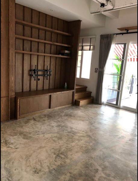 For Sale Bangkok Town House Lat Phrao Wang Thonglang