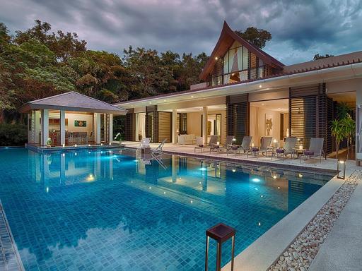 Luxurious 4 bedrooms villa with beach front in Pa Khlok Thalang Phuket