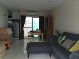 For Sale Bangkok Town House Bangkok - Chonburi New Line Suan Luang