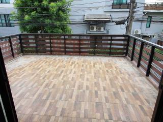 For Sale Bangkok Town House Sukhumvit BTS On Nut Suan Luang