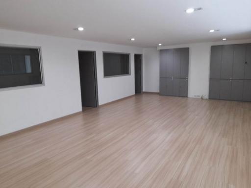 For Rent Bangkok Retail New Petchaburi Ratchathewi