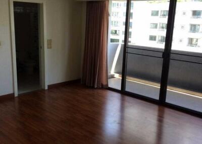 For Rent Bangkok Condo Empire House Ekkamai 12 BTS Ekkamai Watthana