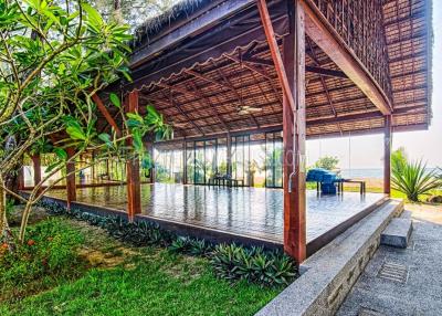 PHA5533: Beachfront Modern Hotel in Ko Kho Khao Phangnga Province