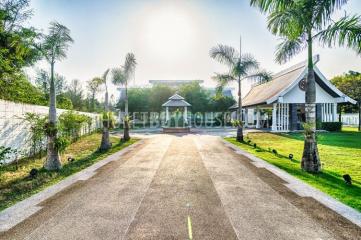 PHA5532: Tropical 4 Bedroom Villa in Ko Kho Khao Phangnga Province