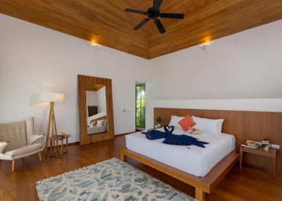Luxurious 4 bedrooms villa in Choeng Thale Thalang Phuket