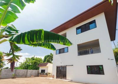 RAW5501: Spacious 3 storey House with Sea View at Nai Harn