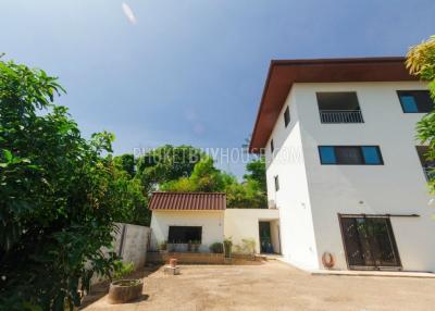 RAW5501: Spacious 3 storey House with Sea View at Nai Harn