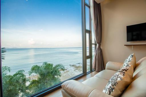 Luxurious 5 bedrooms villa with beach front in Ratsada Muang Phuket Phuket