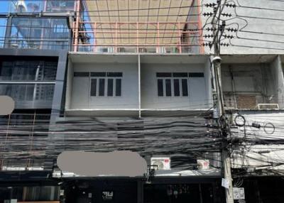 For Sale and Rent Bangkok Shophouse Sukhumvit BTS Ekkamai Watthana