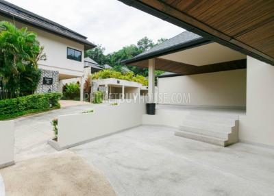 NAI5451: Amazing New Villa with 7 Bedrooms in Nai Harn