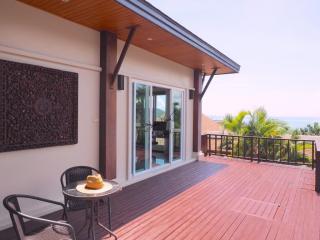 Sublime 4 bedrooms villa - Sea View - in Cape Panwa